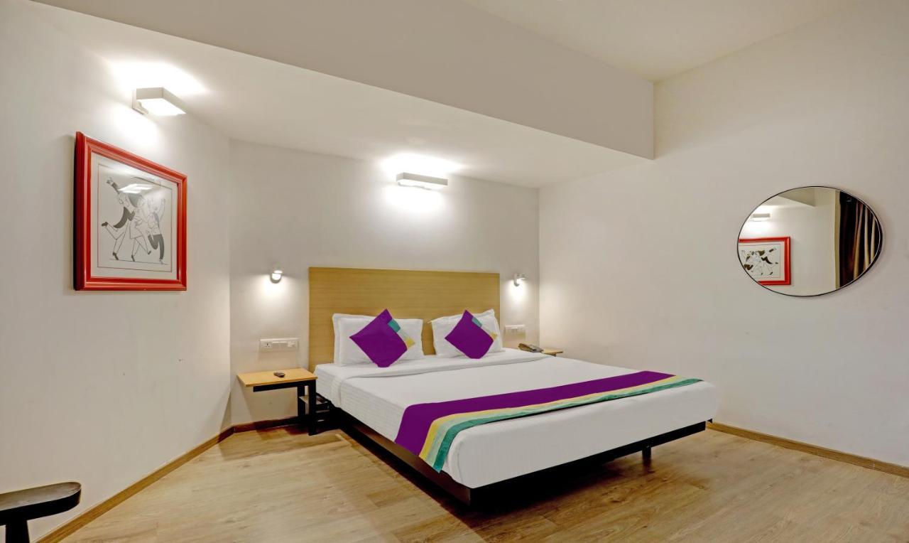 Itsy By Treebo - Vashistha Hotel Haidarábád Kültér fotó