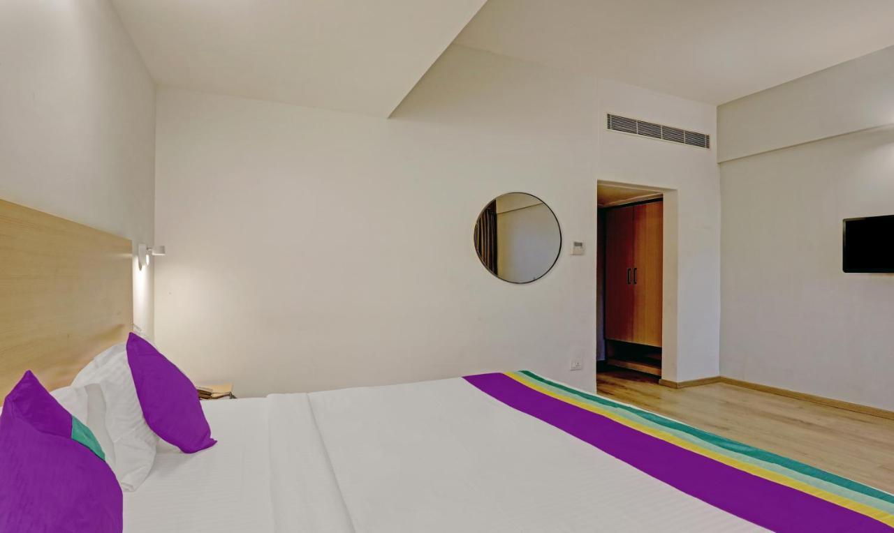 Itsy By Treebo - Vashistha Hotel Haidarábád Kültér fotó